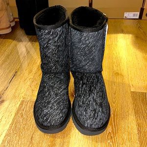 SHEEPSKIN LIMITED EDITION PURE AUTHENTIC AUSSIE UGGS! Size 8 & SOLD OUT ONLINE